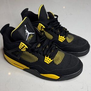 Authentic Jordan Retro 4 Thunders- Size 11